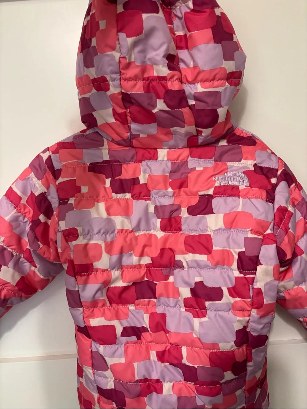 The North Face Girls' Pink & Purple Patterned Hooded Puffer Jacket